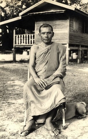 หลวงพ่อฤาษีลิงดำ-1